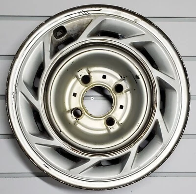 Llanta Ford Exp Ford Escort Ford Tempo Fabricante Original 14" Plata Polycast 1575 Foto 1 de 4