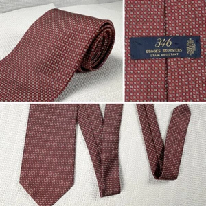 Brooks Brothers 346 Silk Tie Mens 58.5" USA Red Geometric Squares Preppy EUC - Picture 1 of 11