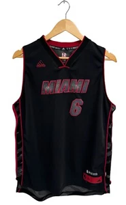 Adidas Boy's Sleeveless Black And Red V-Neck Miami Basketball Jersey Size XL - Picture 1 of 12