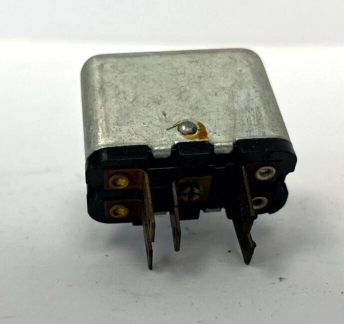 Chrysler Plymouth Dodge C 1972 carrocería aire acondicionado soplador motor relé y soporte 3621838 nuevo en stock Foto 1 de 4