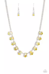 Paparazzi Tabloid Treasure Yellow Necklace NWT - Picture 1 of 1