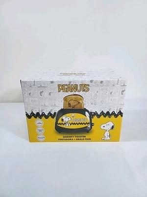 Tostadora Peanuts nueva 2025 Snoopy 2 rebanadas negra/amarilla  Foto 1 de 4