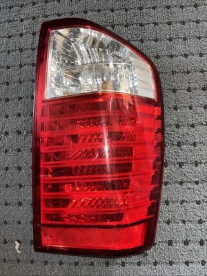 06 07 08 09 10 Luz trasera lateral pasajero Kia Sedona OEM Foto 1 de 2