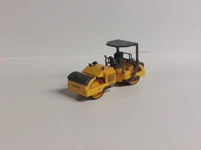 Engin de chantier Compacteur Volvo DD90HF - 1/72 - Photo 1/3