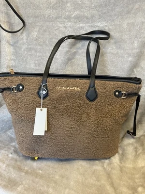 TRAUMHAFTE SCHULTERTASCHE CAMELFARBEN KUNSTFELL SUPER QUALITÄT WIRKLICH WEICH - Bild 1 von 4