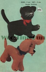 Modello vintage a maglia gatto/gattino e cane/cucciolo giocattolo. Lana DK.