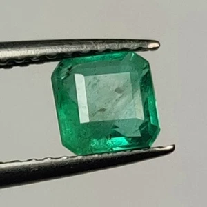 0.78 CT - Natural Zambian Emerald Square Shape Nice Luster Green Gem - 3129 - Picture 1 of 2
