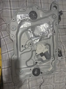 2017 Infinity Q60 Window Regulator With Motor - Picture 1 of 3