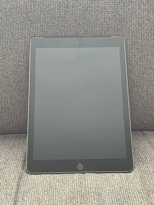 Apple iPad 6th Gen A1954 Tablet 32GB WiFi Cellular 9.7in Silver Touch ID - Image 1 of 4