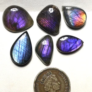 Aurora intrappolata ~ Lotto 6 pezzi pietre preziose cabochon Finlandia naturale labradorite 17-20 mm - Foto 1 di 10