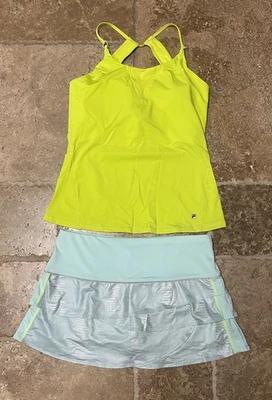 Pantalón corto de tenis Lucky In Love y Fila atlético para mujer grande conjunto de 2 piezas Foto 1 de 4