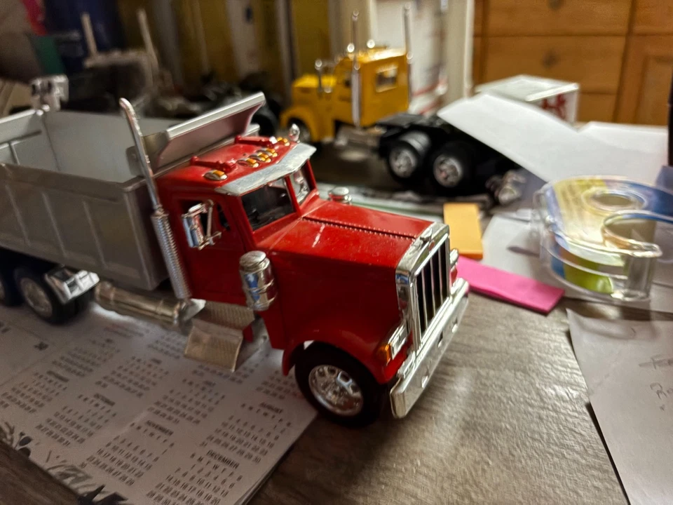 1/32 WELLY USED RED& SILVER  PETERBILT 379 DUMP TRUCK, NO PACKAGING # B 525 - Image 1 of 4