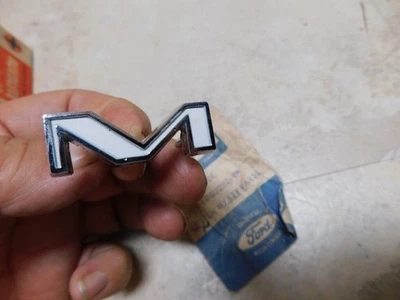 NOS OEM Mercury Comet 202 C7GY-62402[82-F Chrome Rear Panel Letter "M" 1967 - Изображение 1 из 4