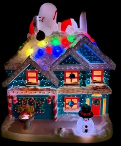 Peanuts Snoopy "The Merriest House In Town" Hallmark Keepsake 2023 Light & Sound - Picture 1 of 9