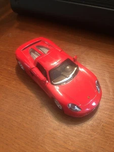 2003-2007 Porsche Carrera GT Sammlerstück Maßstab 1:36 Diecast Modell Kinsmart - Bild 1 von 6