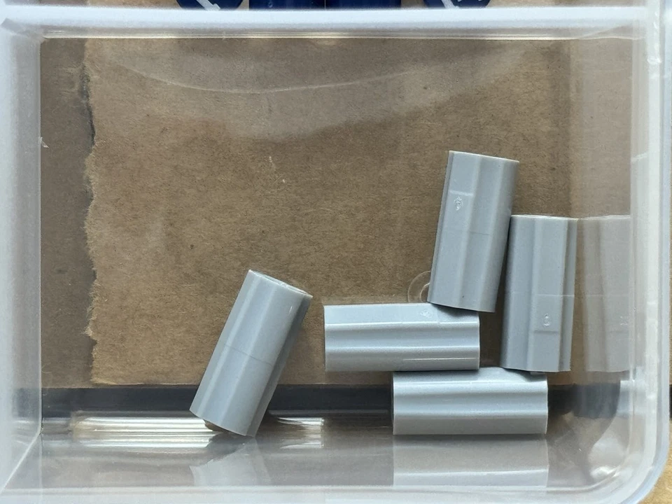 LEGO Parts - Light Bluish Gray Technic, Axle Connector 2L - No 6538c - QTY 5 - Image 1 of 1