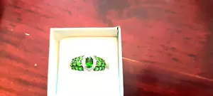 9ct gold peridot and diamond ring - Picture 1 of 16