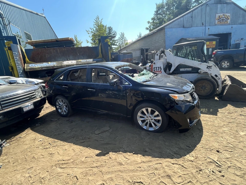 Moldura puerta delantera derecha TOYOTA VENZA 09 10 11 12 13 14 15 Foto 1 de 1