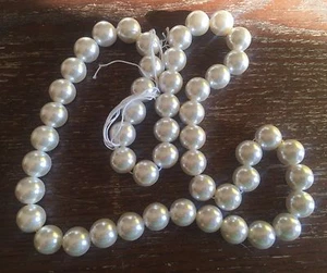 Vintage A+ Japan Chunky White Lustrous Lucite Pearl Round Bead Strand Lot - Picture 1 of 4