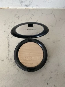 MAC doublegleam extra dimension skinfinish- limited edition - Picture 1 of 2