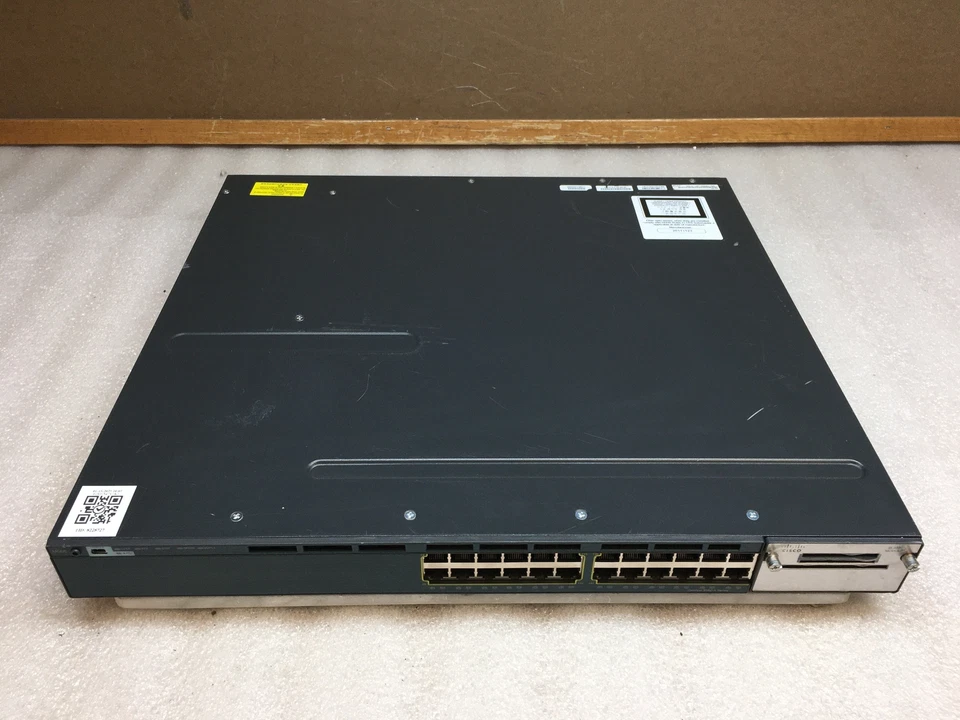 Conmutador Ethernet de 24 puertos Cisco Catalyst serie 3560-X WS-C3560X-24T-S V02 Foto 1 de 4