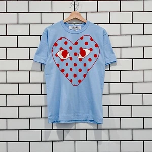 TEE COMME DES GARCONS CDG PLAY PASTELLE A POIS LOGO AZ-T276-051-1 - Foto 1 di 2