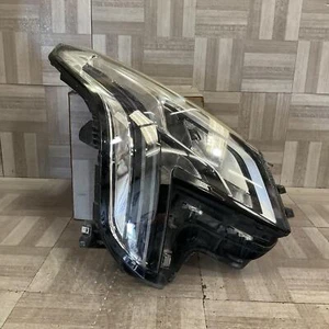 2018-2019 CADILLAC XTS Right Headlight OEM - Picture 1 of 6