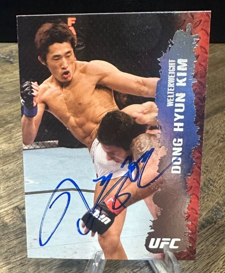 Dong Hyun Kim Signed 2009 Topps Round 2 UFC Card in person Auto Korea - Image 1 of 1