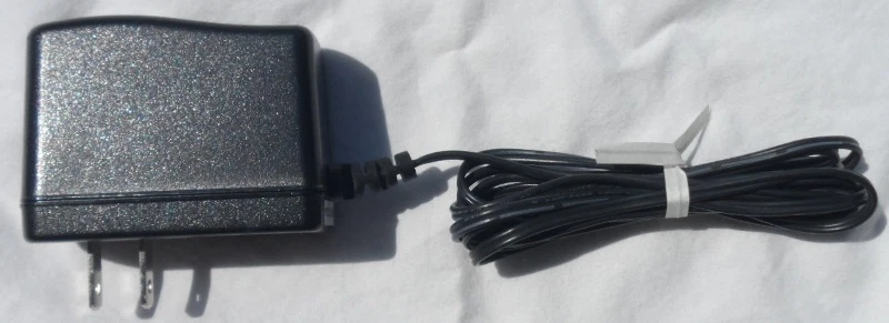 Genuine D-Link DIR-636L DIR-826L 12V 2A 3.5x1.35mm Power Adapter AG2412-B - Image 1 of 1