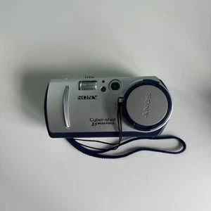 2001 Sony Cyber-shot DSC-P50 2.0Mp 41-123mm 3x Zoom Digital CCD Camera - WORKING - Picture 1 of 9