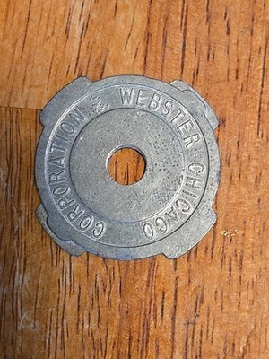 28 Vintage Record Adapter Webster Chicago Corporation Metal 45 RPM Record Insert - Image 1 of 3