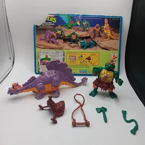 TMNT Cave-Turtle Mike Silly Stegosaurus Playmates 1993 W Back Of Box DAMAGED ARM - Bild 1 von 20