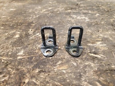 1986-1992 Toyota MK3 OEM Supra Rear Seat Striker Seat Latch - Изображение 1 из 4