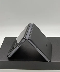 Xiaomi Mix Flip 5g 6.86" 12+512GB Snapdragon 8 Gen 3 Global Google play unlocked - Picture 1 of 9