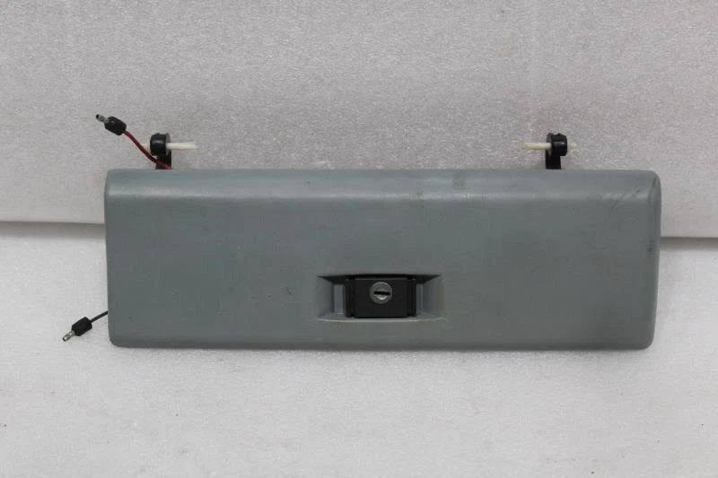 1980 1981 1982 1983 VOLKSWAGEN CONEJO GUANTERA PUERTA GRIS Foto 1 de 4