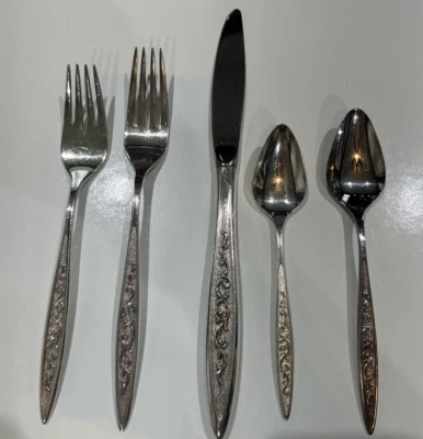 Vintage Rogers Brothers Flatware Silverplate 5 Pc Place Setting Esperanto 1967 - Image 1 of 4