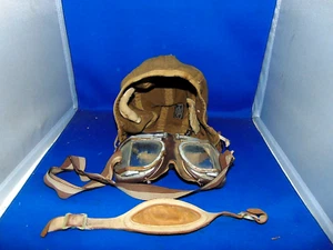 VINTAGE ANTIQUE ORIGINAL WW ll FLIGHT HEAD GEAR ,GOGGLES,2 CHIN STRAPS TYPE A-9 - Picture 1 of 5