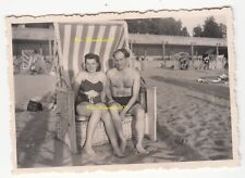Berlin Wannsee hübsches Mädchen i.Bikini m.Freund Strandkorb  sweety Girl 1946