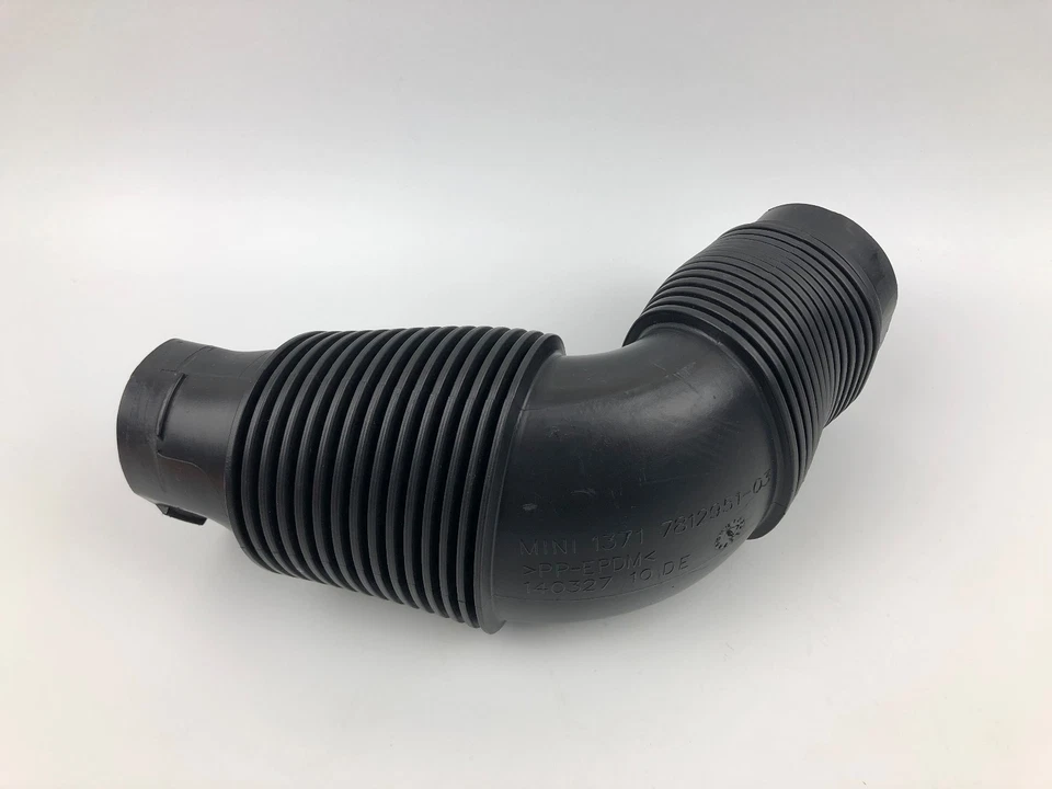 10-16 MINI Countryman R60 Air Intake Duct 7812951 - Image 1 of 1