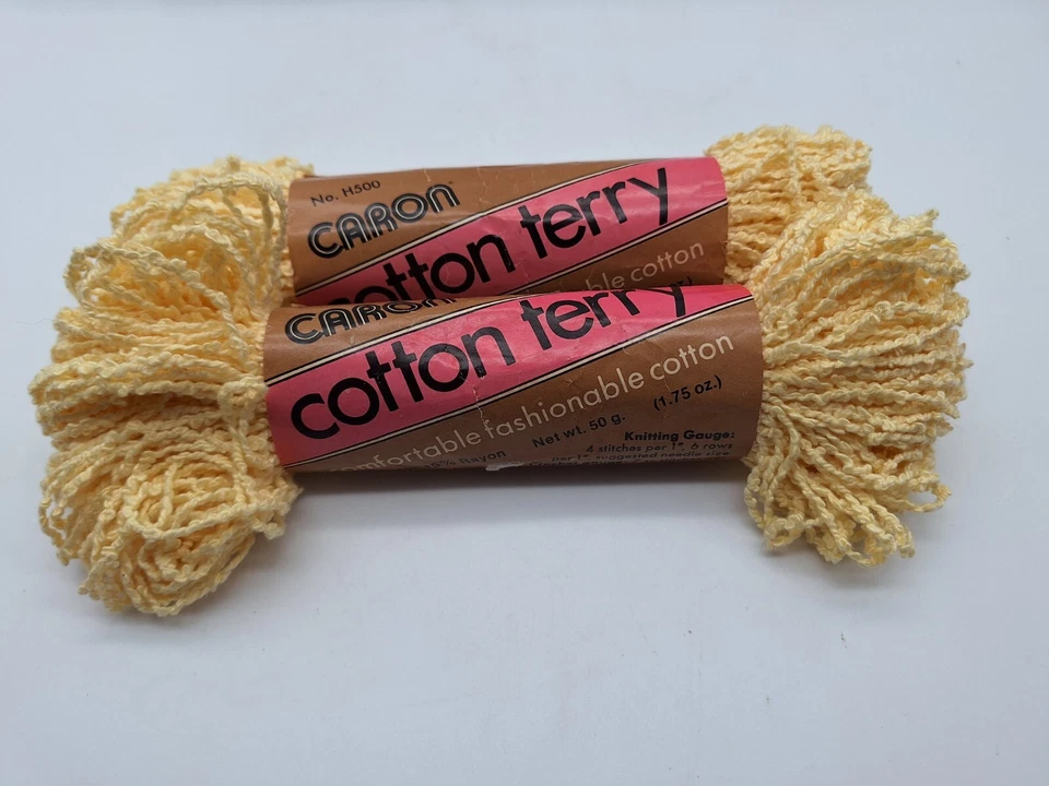 2 madejas de algodón Caron Terry 5005 plátano 85 % algodón 15 % rayón 1,75 oz Foto 1 de 4