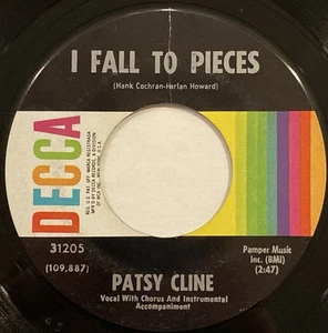 Patsy Cline – I Fall To Pieces / Lovin' In Vain – Decca - 31205 – 1961 45 RPM 7" - Picture 1 of 4