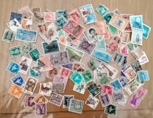 Small Collection of 100 Asst. Postage Stamps from India, Used., - Picture 1 of 1