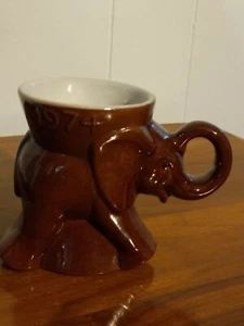 Taza de café vintage Frankoma Elephant GOP Political 1974 - Imagen 1 de 8