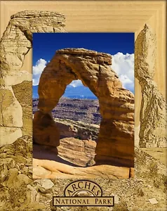 Marco de madera grabado con láser Arches National Park Utah retrato (8 x 10) - Imagen 1 de 2
