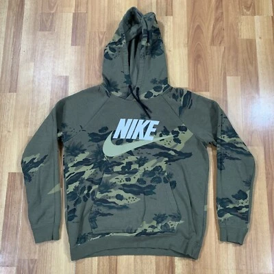 Sudadera con Capucha Nike Mujer Pequeña Verde Camuflada Blanca Swoosh Atlética Foto 1 de 4