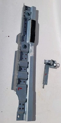 06-11 BMW 328i 335i E90 Left Sunroof Track Sun Roof Bracket 7134075 - Image 1 of 3