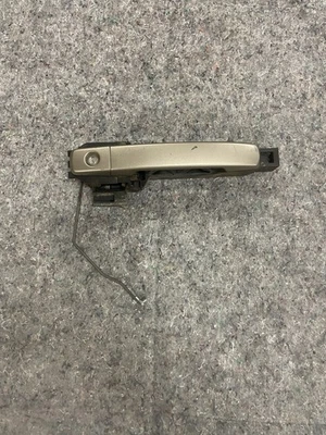 Manija de puerta exterior delantera izquierda Nissan Pathfinder LE 2007-2011 herrajes incluidos Foto 1 de 4