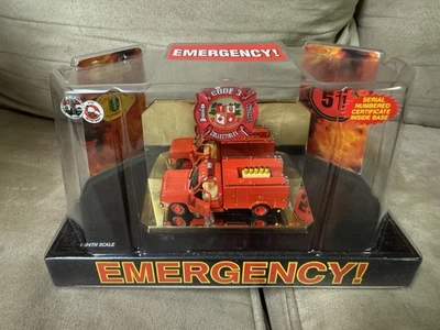 Code 3 Emergency LA County Emergency Squad Truck 13940 - Image 1 of 4