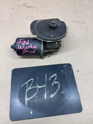 1981 1993 Dodge Ramcharger Truck D150 D250 W150 WORKIN WINDSHIELD WIPER MOTOR 88 - Image 1 of 4