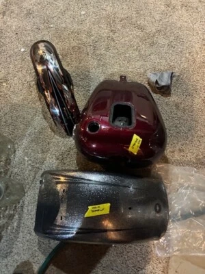 Harley 2013-2017 FXSB Breakout Gas Tank ,front and rear fenders OEM ..Free Ship Foto 1 de 4